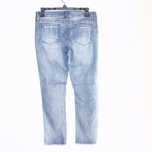 Vigoss Distressed The Miami Capri Embroidered Jean - Picture 3 of 7